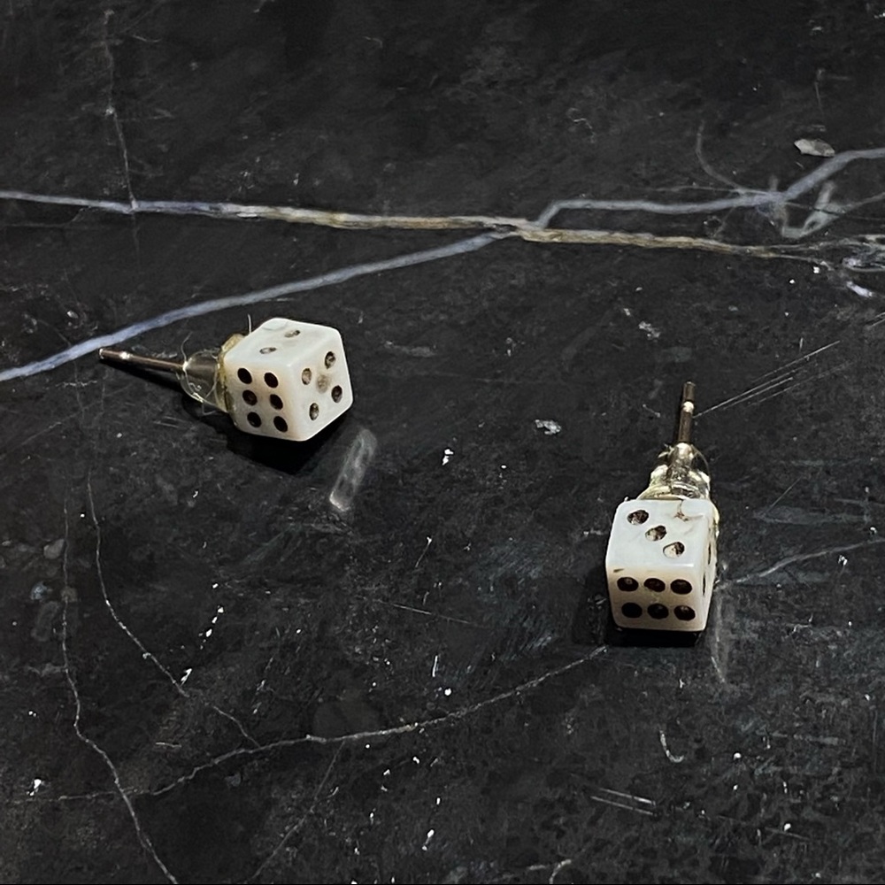 MINI DICE STUDS